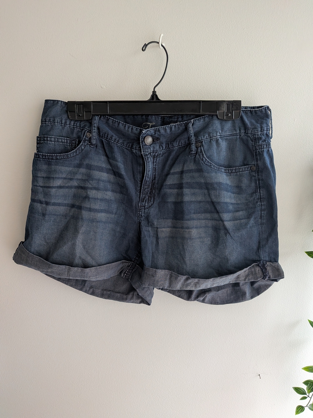 Tommy Hilfiger 100% Cotton Denim Shorts For Women